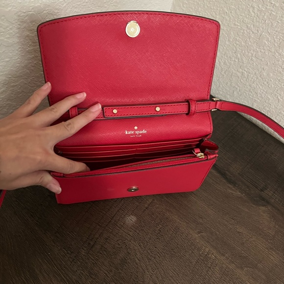 ♠️ Kate Spade red crossbody purse - Picture 3 of 5
